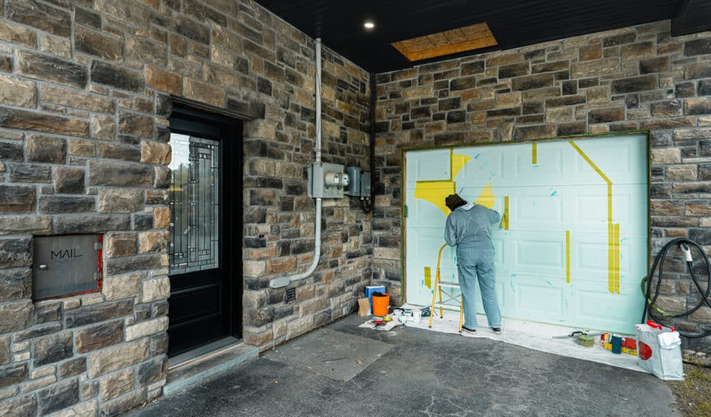 garage door painting