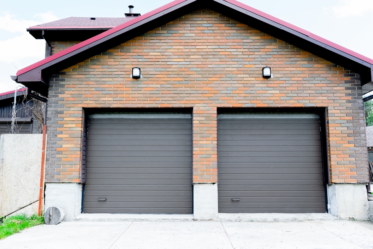 GARAGE DOOR
