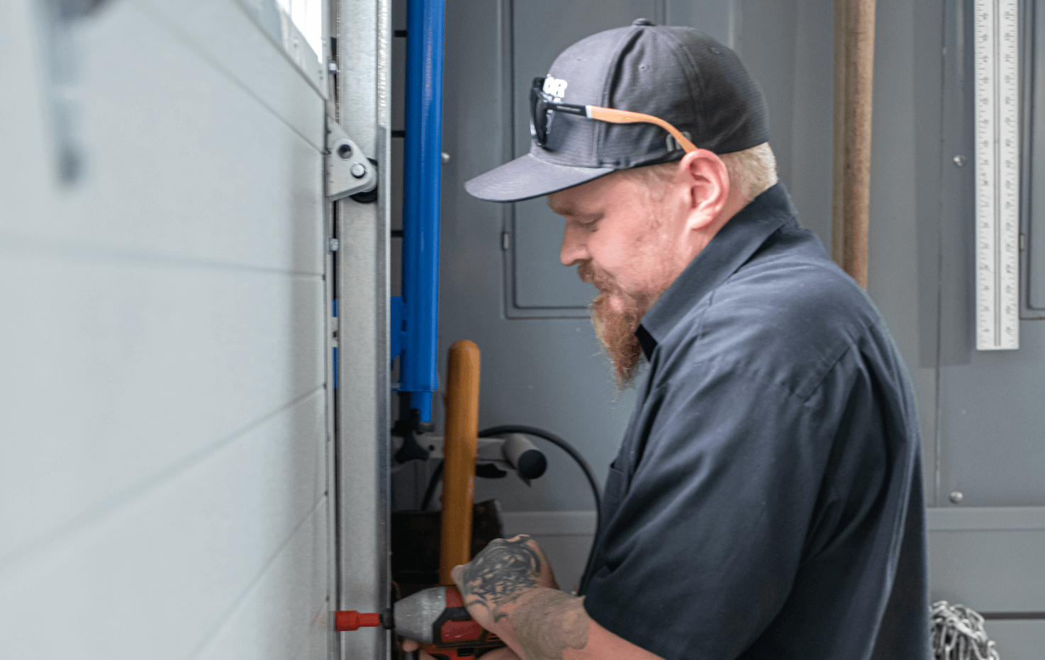 garage-door-technician