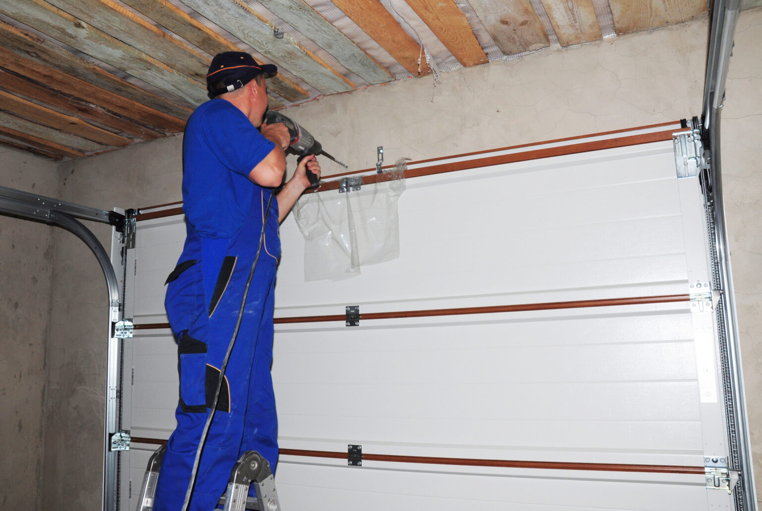 installing garage door
