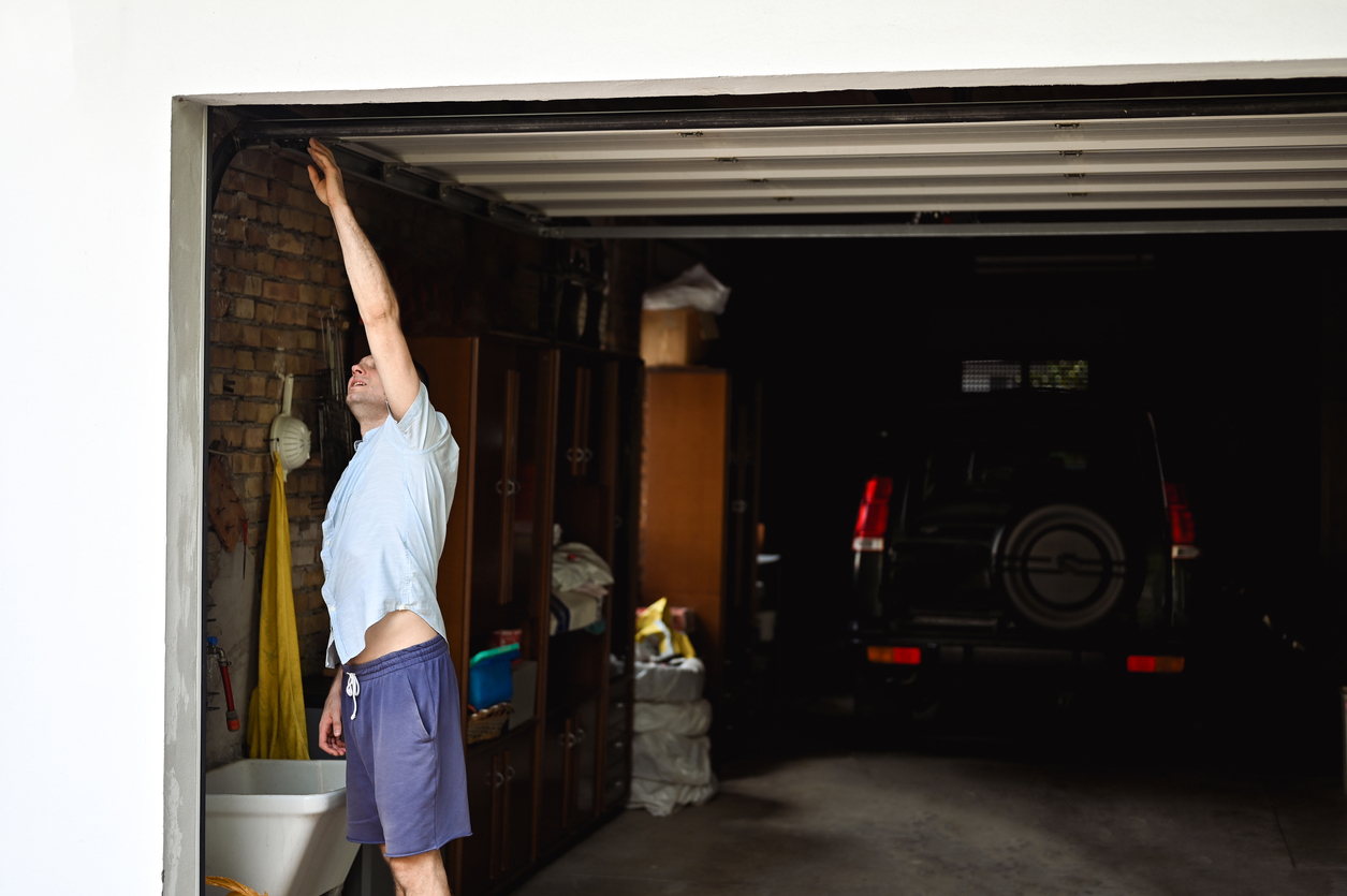 design-trends-in-commercial-garage-door-installation