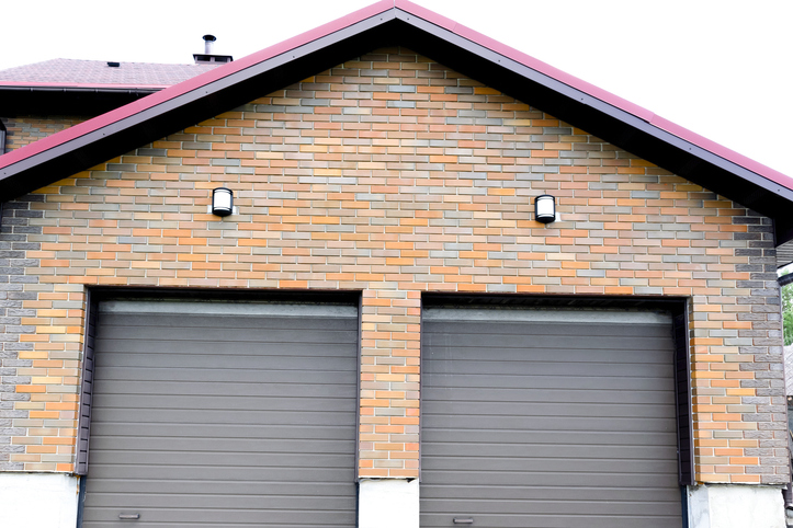 Essential Features to Look for in Commercial Garage Door Installation