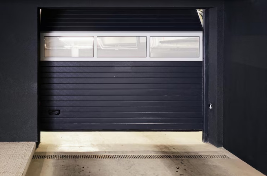 overhear door